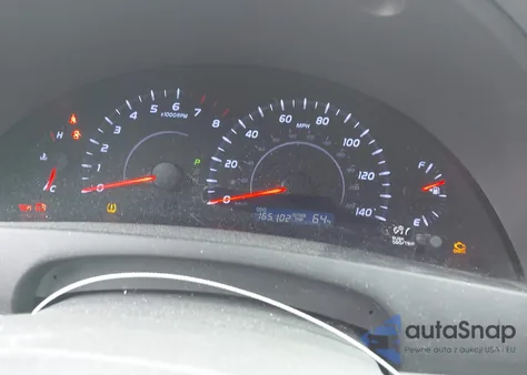 2010 Toyota Camry Le z USA, uszkodzony, nr VIN 4T1BF3EK8AU095268